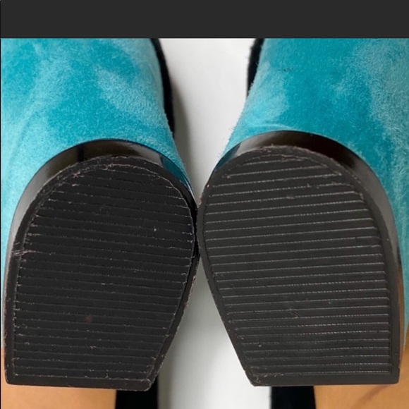 Escada Pumps - Picture 3 of 8